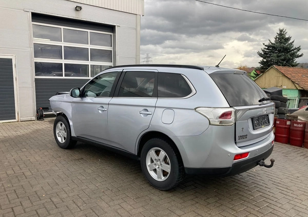 Mitsubishi Outlander cena 14900 przebieg: 100000, rok produkcji 2013 z Nasielsk małe 172